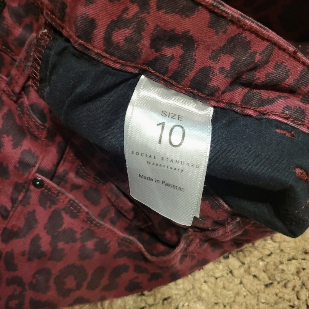SOCIAL STANDARD BY SANCTUARY Jeans Purple Cheetah Print Size 10 - Picture 4 of 4